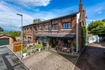 Newfield Cottage , Lymm