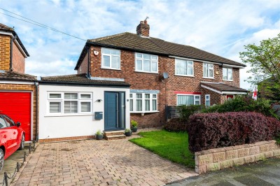 View full details for Albany Road, Lymm