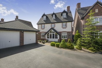 30, Wellcroft Gardens, Lymm, Warrington, WA13 0LU, Lymm