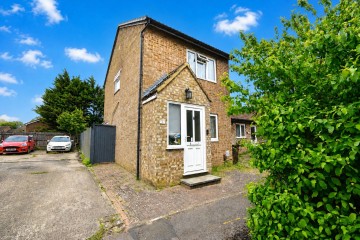 Chedworth Close, Northampton
