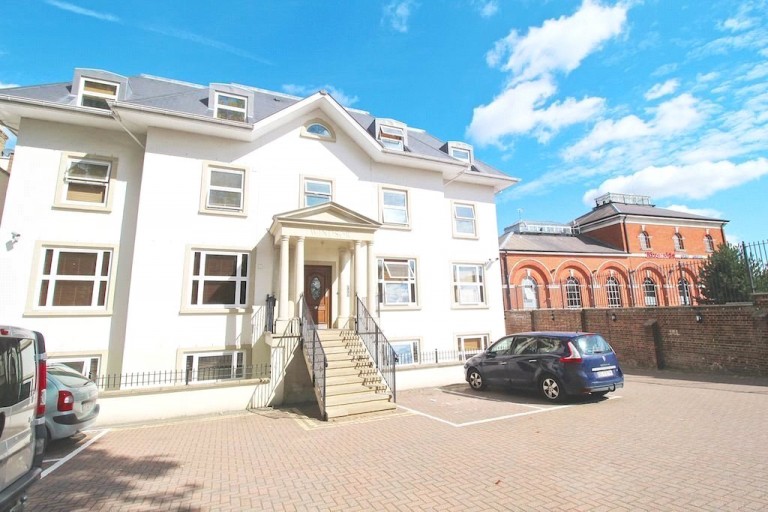 High Street, 75 High Street, Crouch End, London