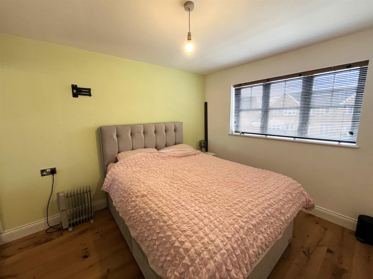 Lole Close, Longford, Coventry
