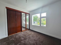 Butlin Road, Holbrooks