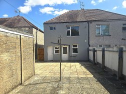 Butlin Road, Holbrooks