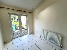 Rutherglen Avenue, Whitley