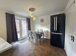 Willow Way, Willenhall