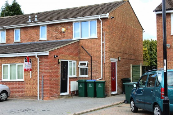 Delage Close, Longford