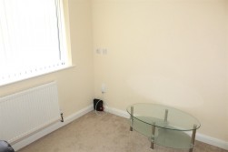 Delage Close, Longford