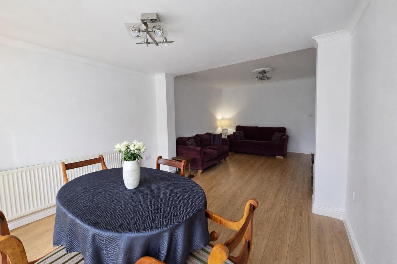 The Park Paling, Cheylesmore