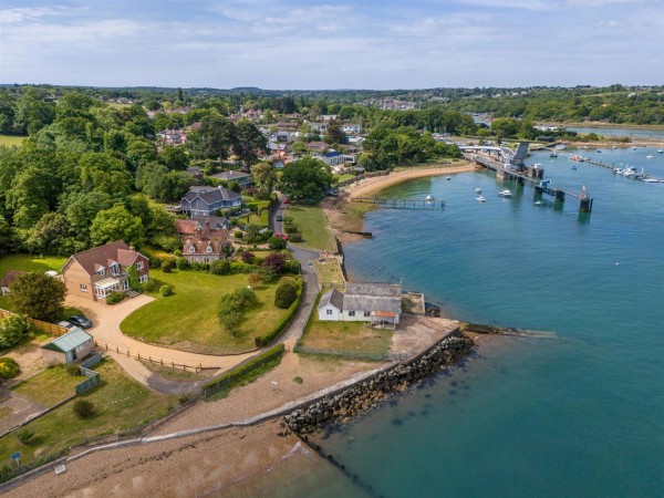 View full details for Fishbourne Lane