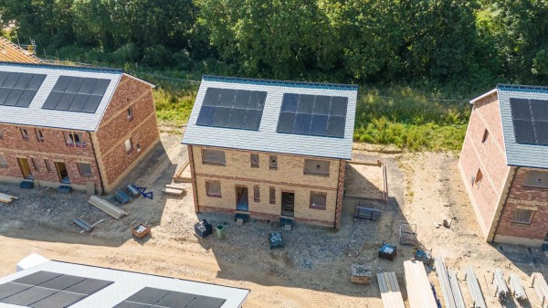 View full details for 6 Sunset Drive, Cowes, Isle of Wight.