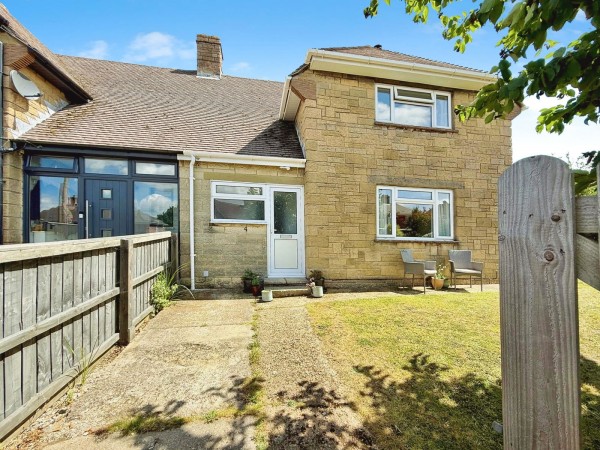 View full details for Beatrice Avenue, East Cowes, PO32 6JF