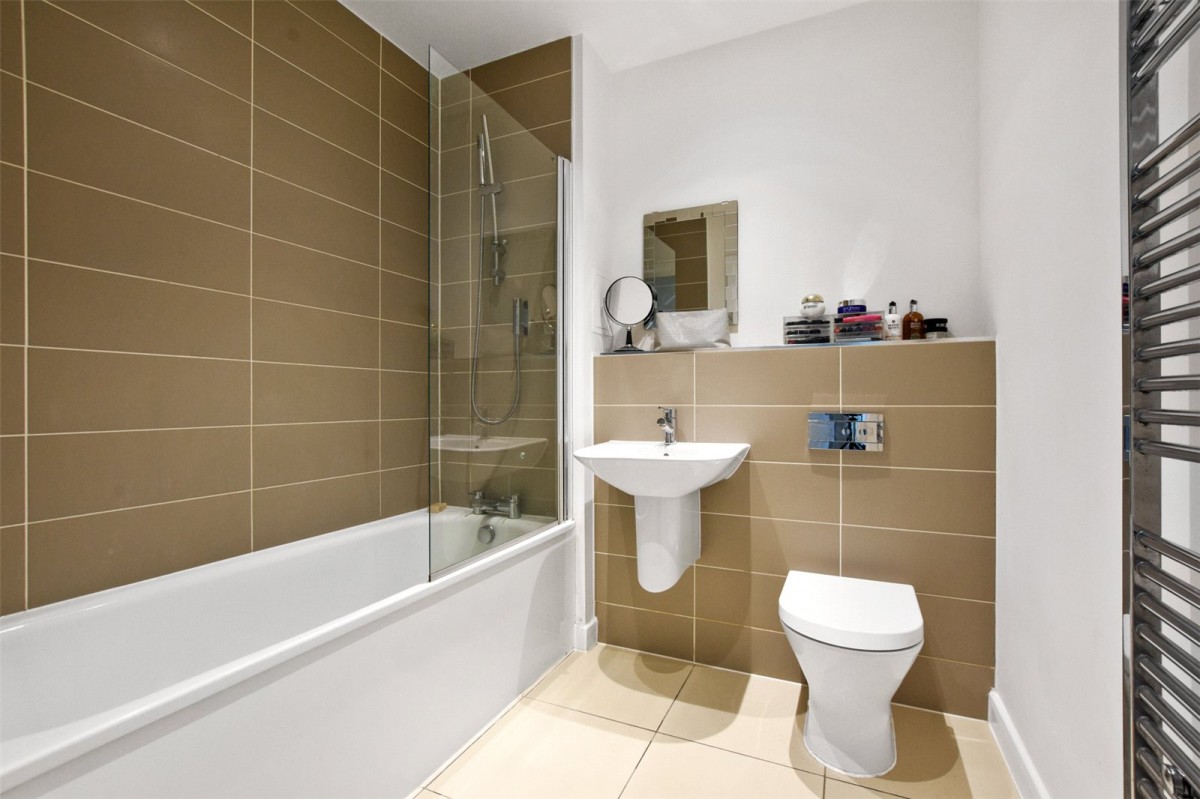 17 Bermuda Way, London