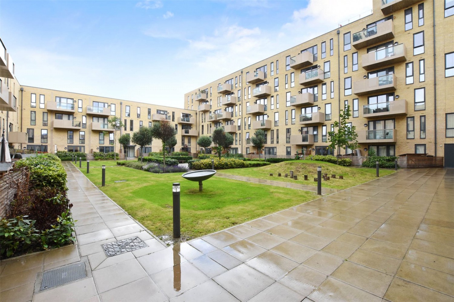 17 Bermuda Way, London