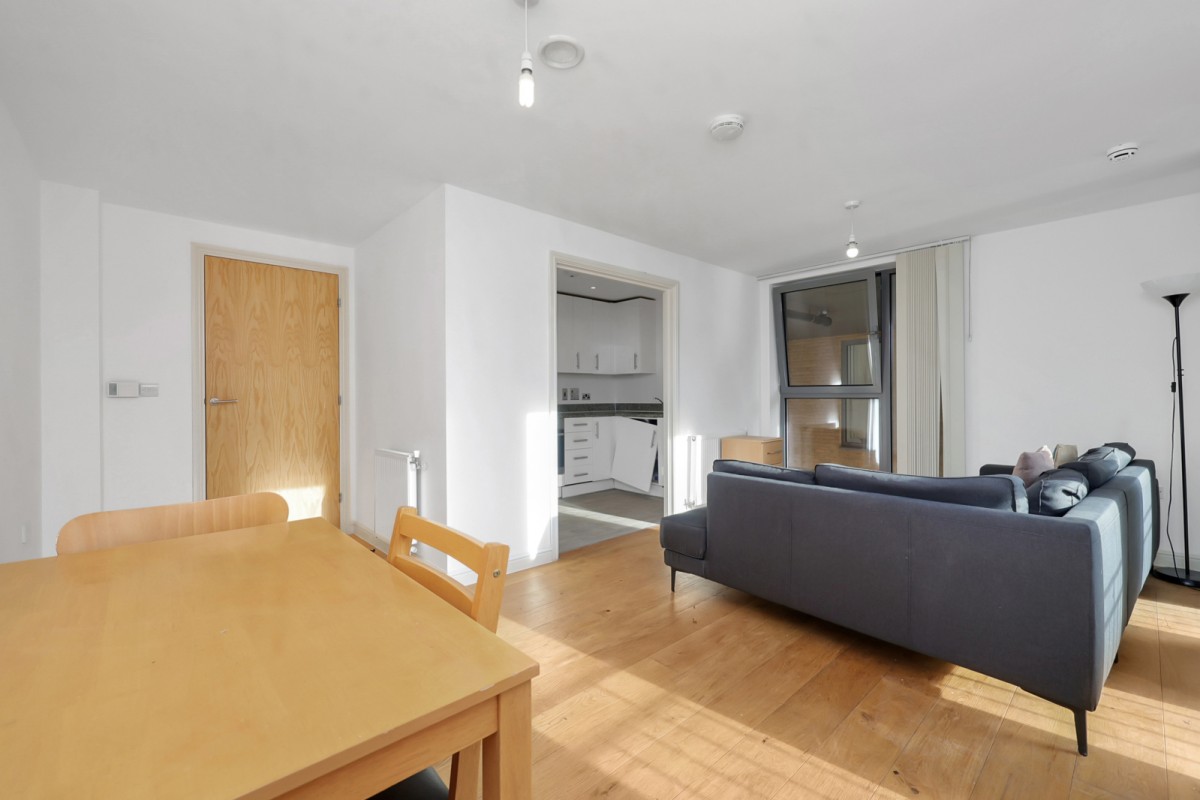 Fulneck Place, 1 Fulneck Place, London