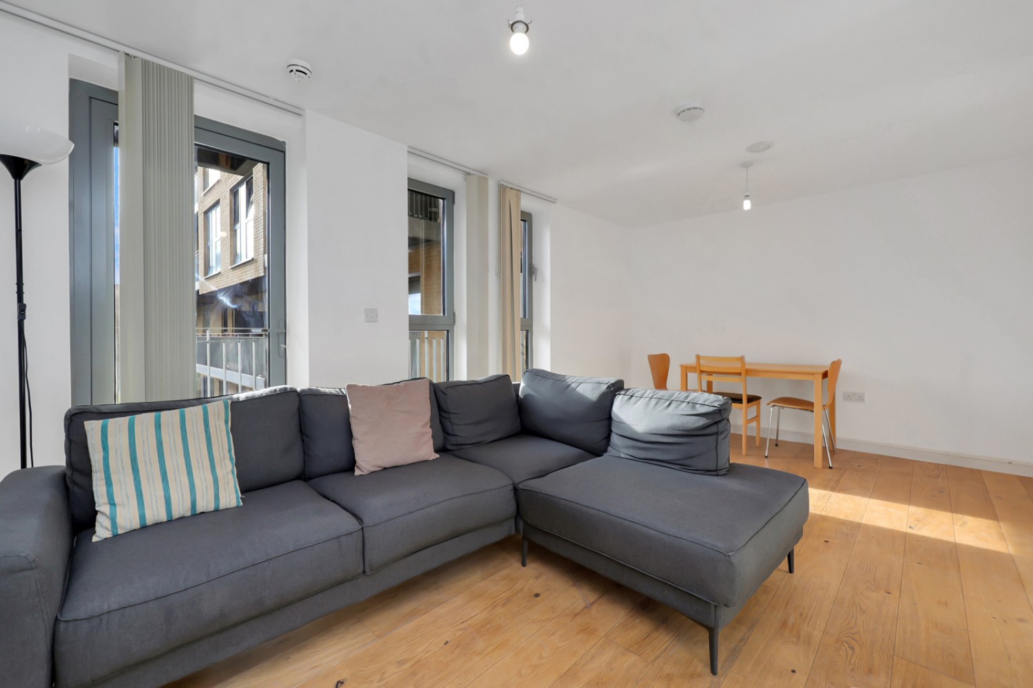 Fulneck Place, 1 Fulneck Place, London