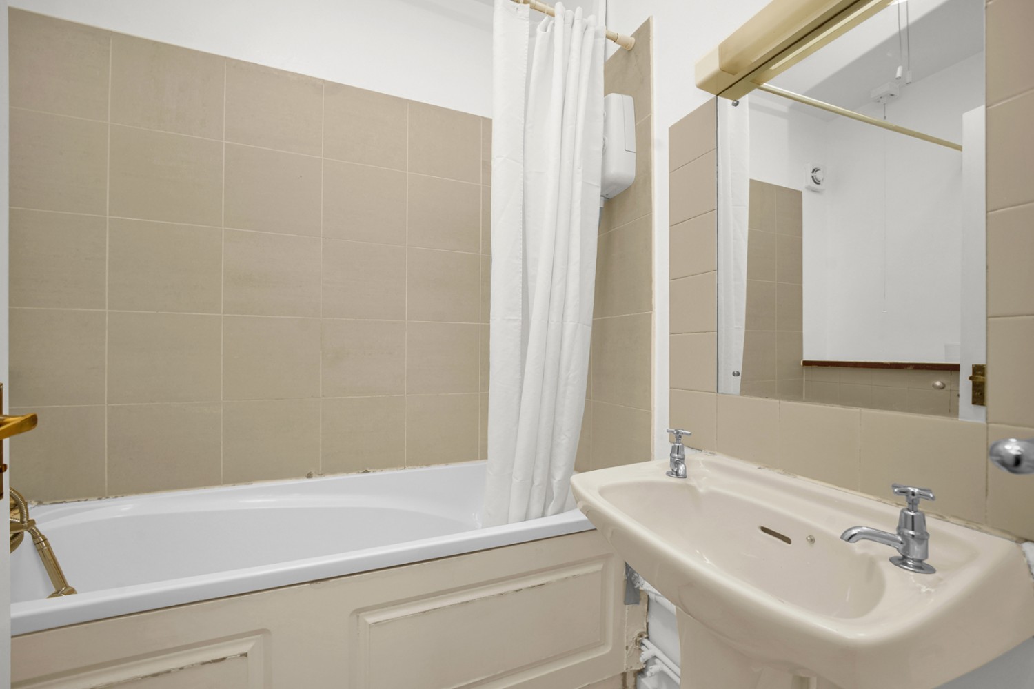 Adelina Grove, Whitechapel