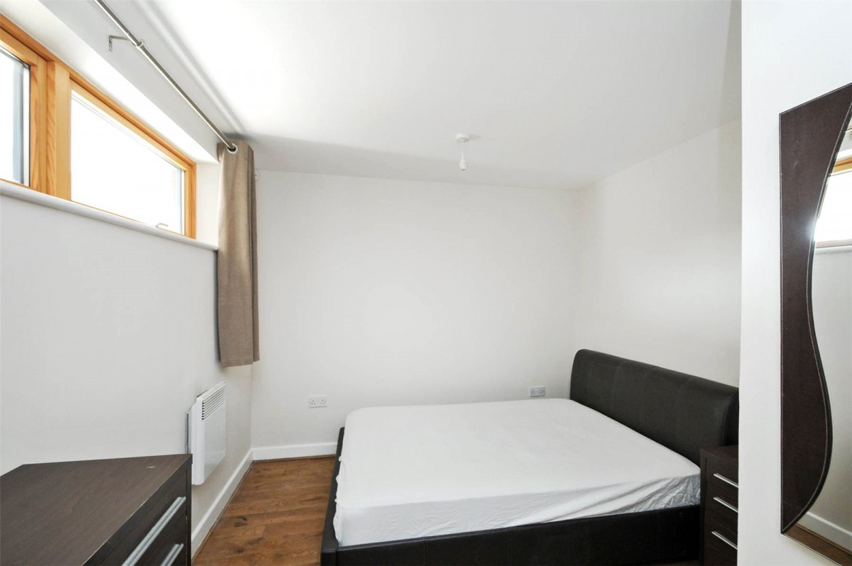Meath Crescent, London