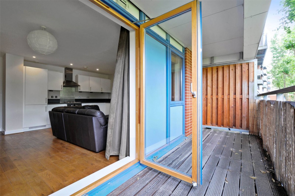 Meath Crescent, London