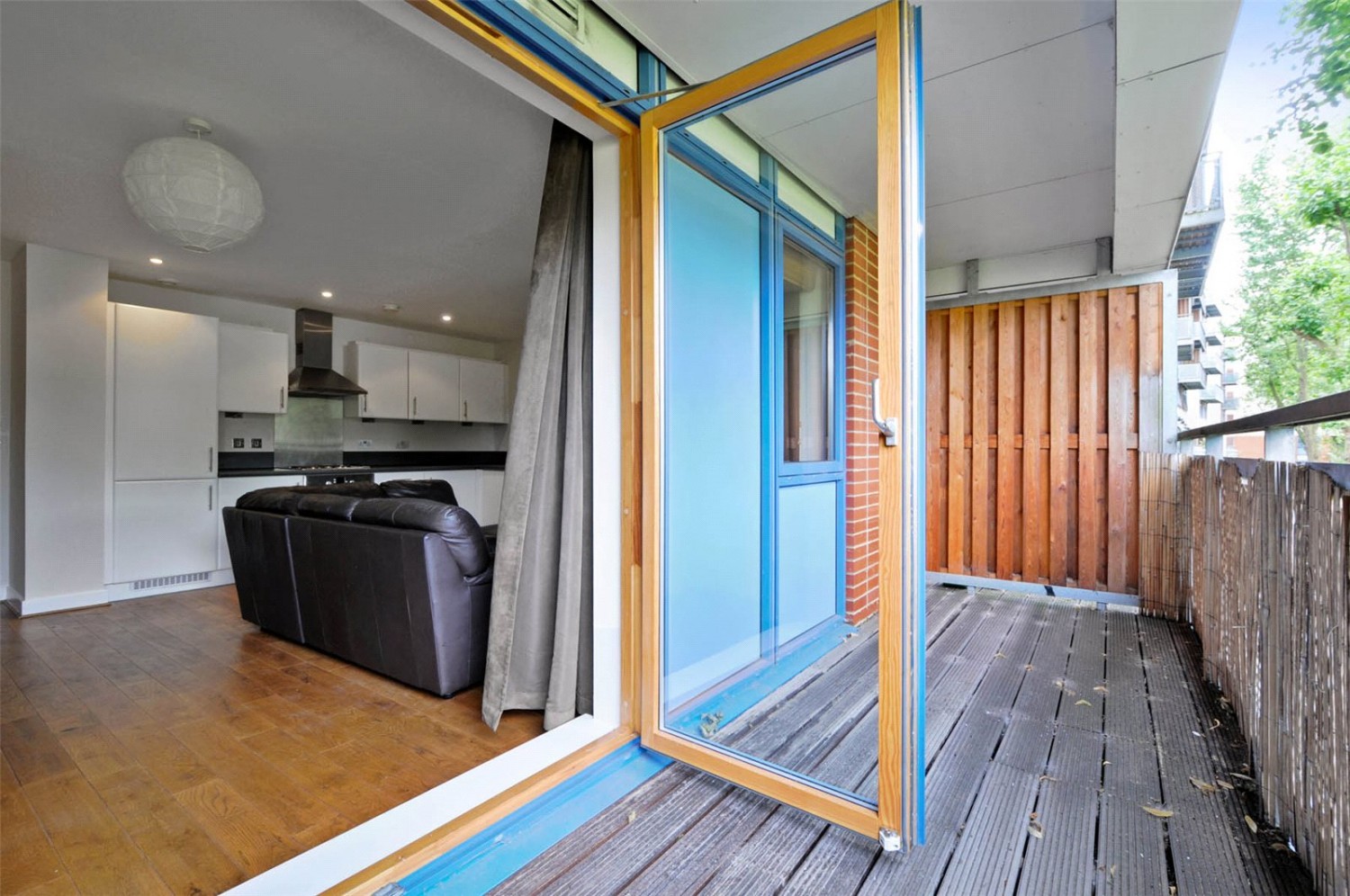 Meath Crescent, London