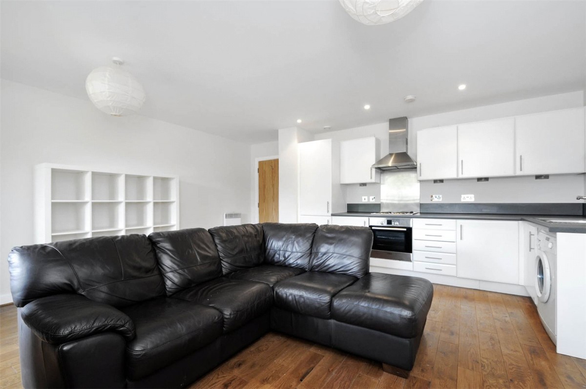 Meath Crescent, London