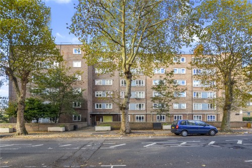 Approach Road, London