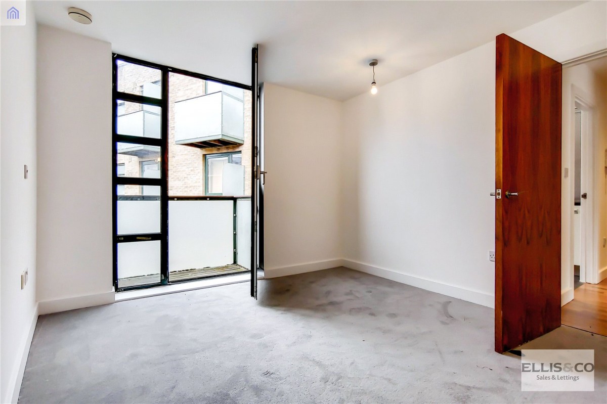 Bethnal Green Road, 114-118 Bethnal Green Road, London