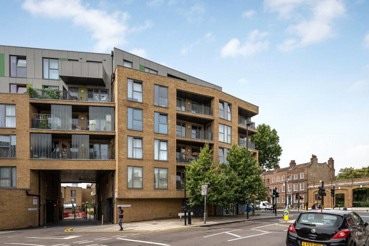 Fulneck Place, 17 Fulneck Place, London