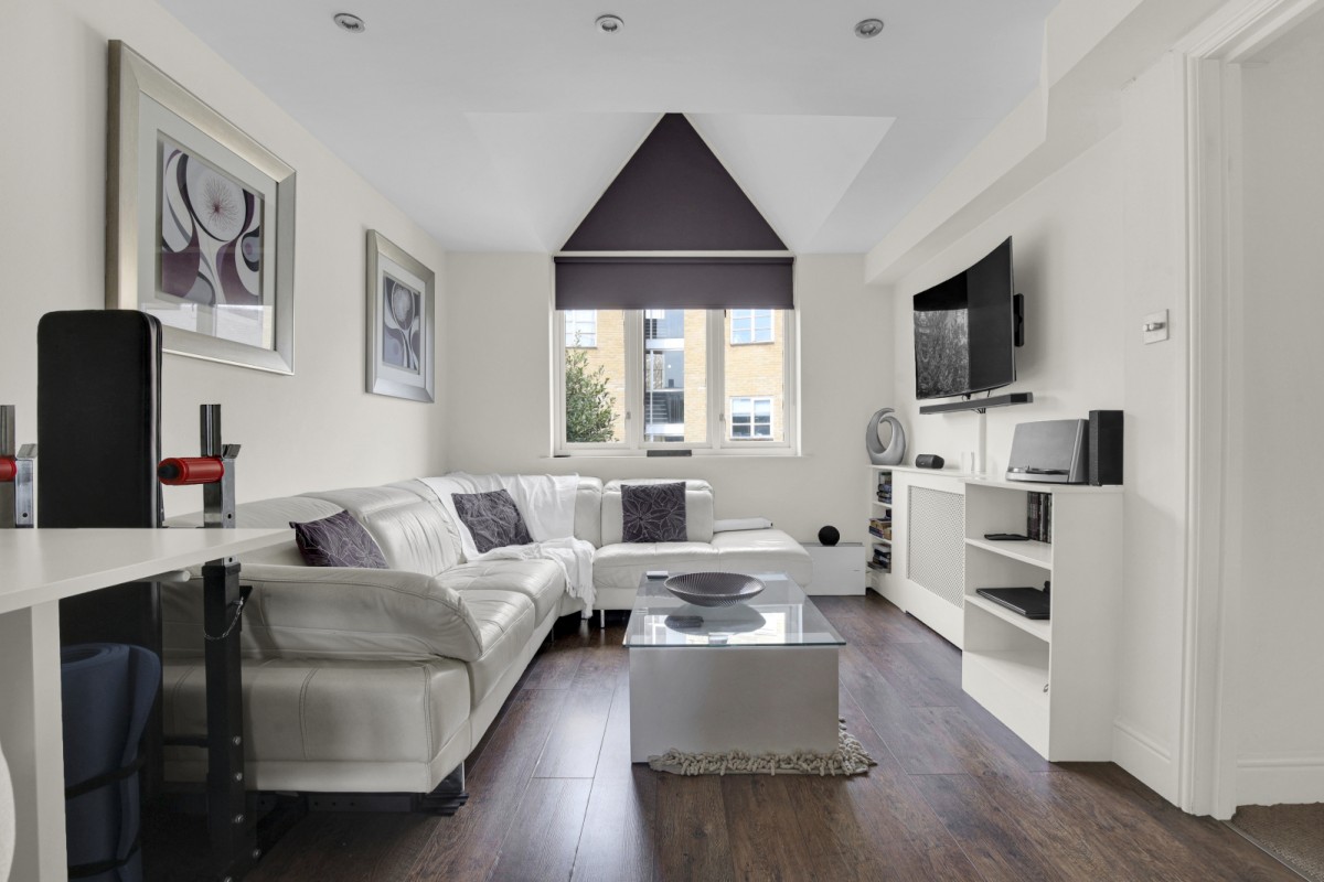 Willow Tree Close, London