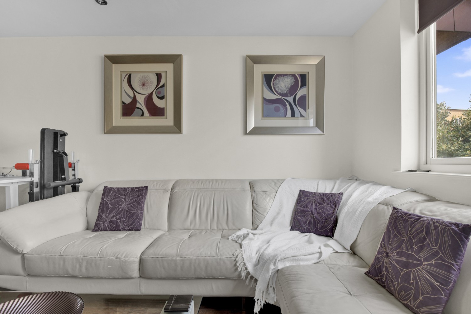 Willow Tree Close, London
