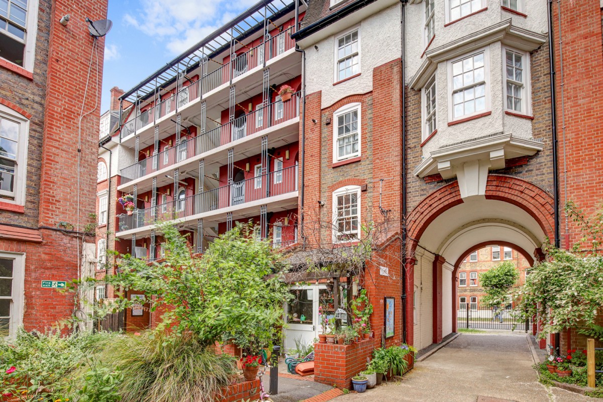 Sylvester Road, London