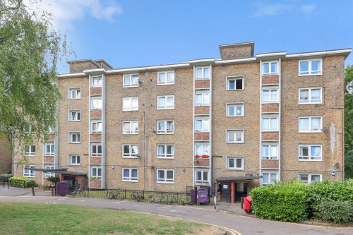 St James Avenue, London