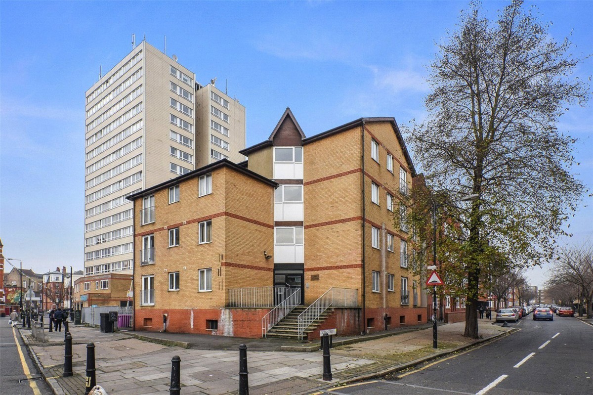 Globe Road, London