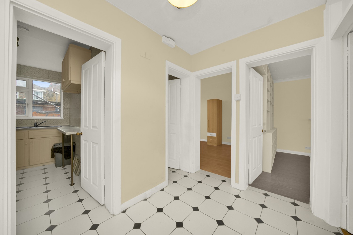 Portelet Road, London