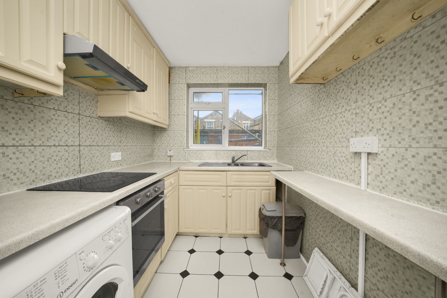 Portelet Road, London