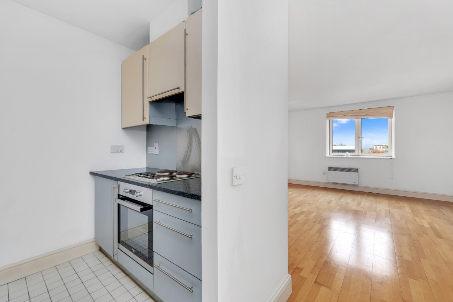 Plumbers Row, 23 Plumbers Row, London