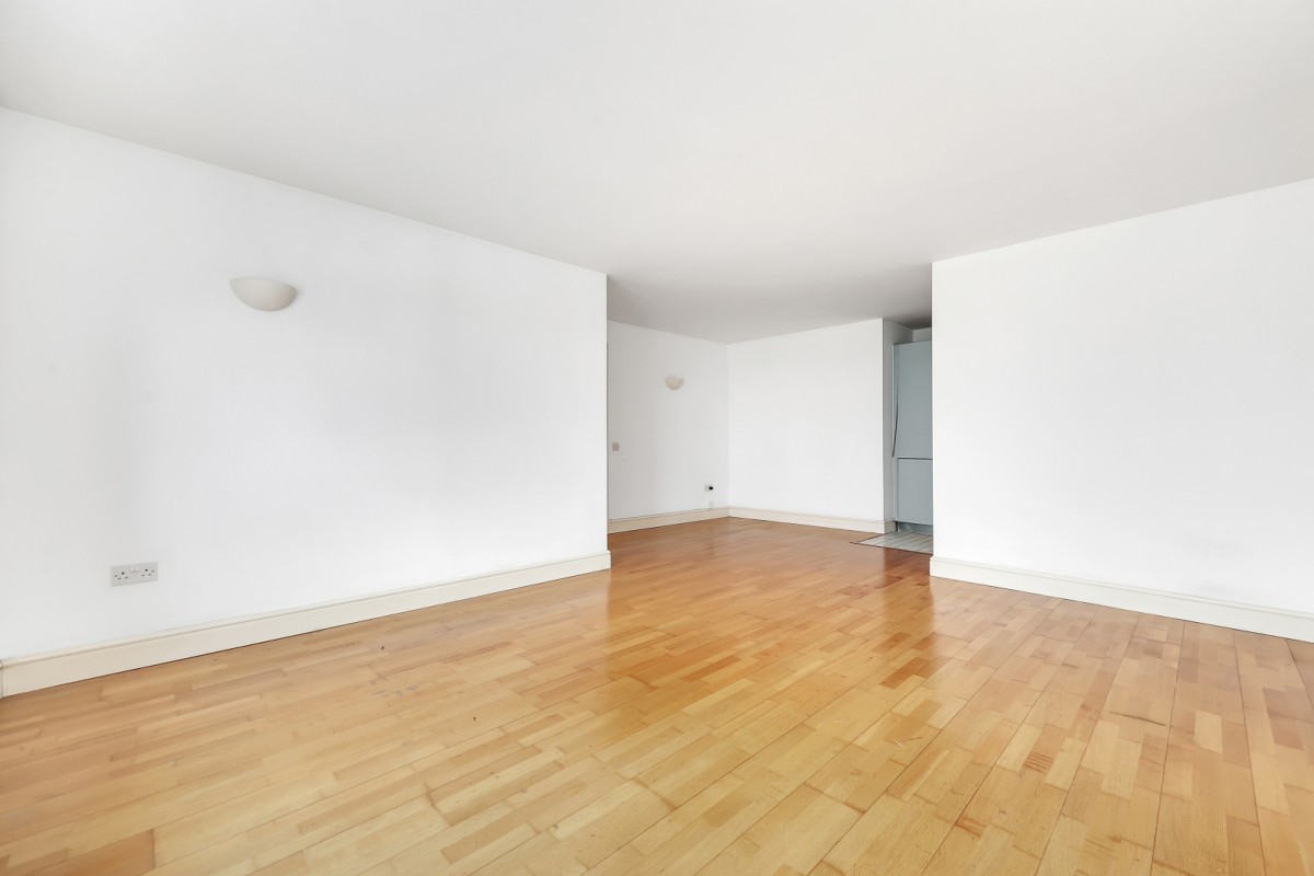 Plumbers Row, 23 Plumbers Row, London