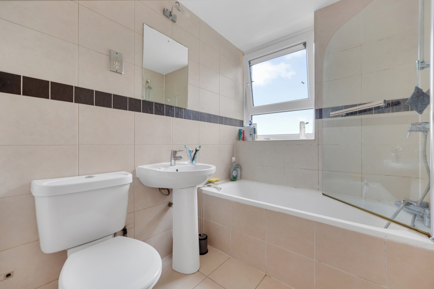 Bethnal Green Road, 463 Bethnal Green Road, London