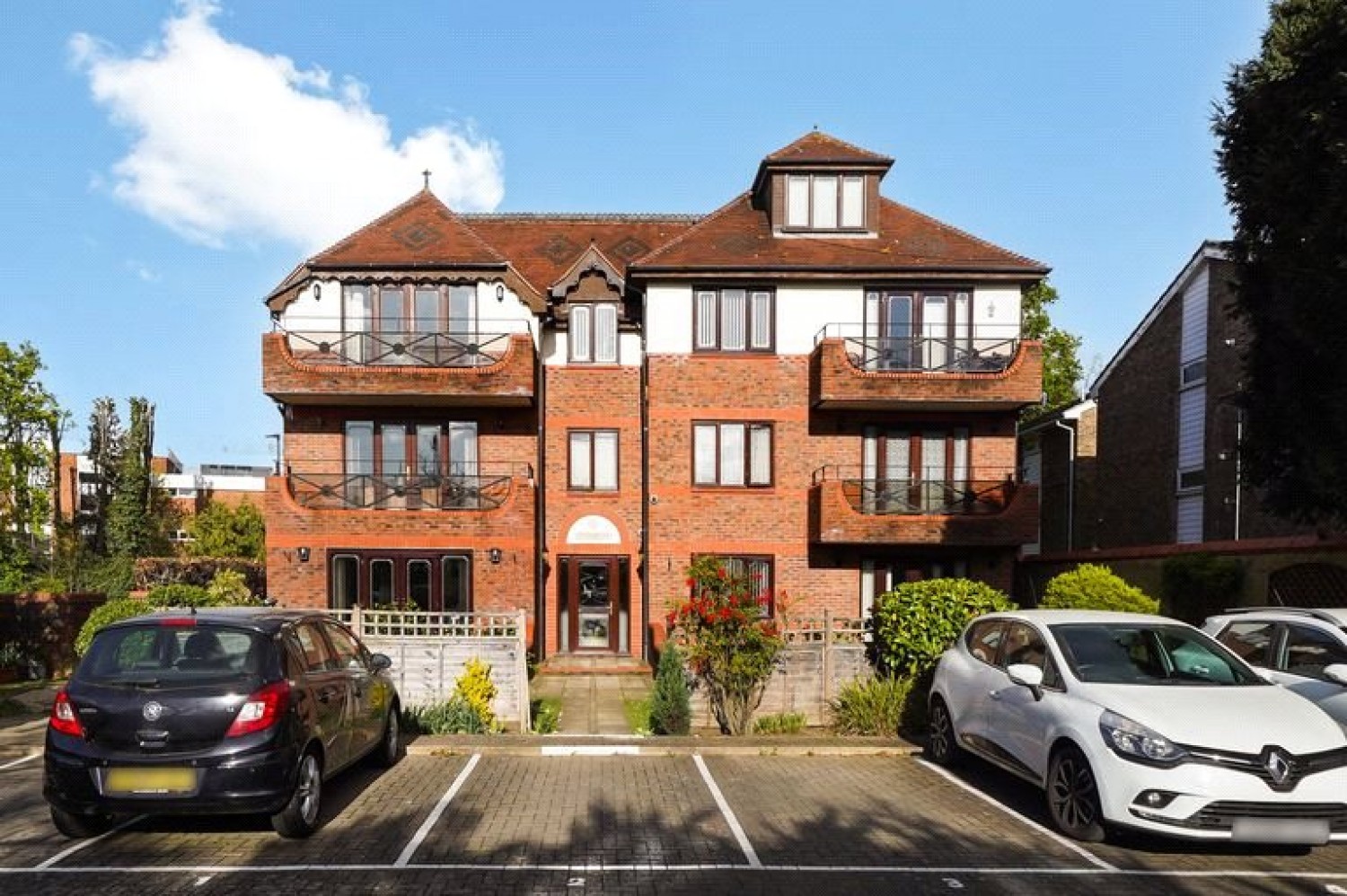 The Ridgeway, Enfield