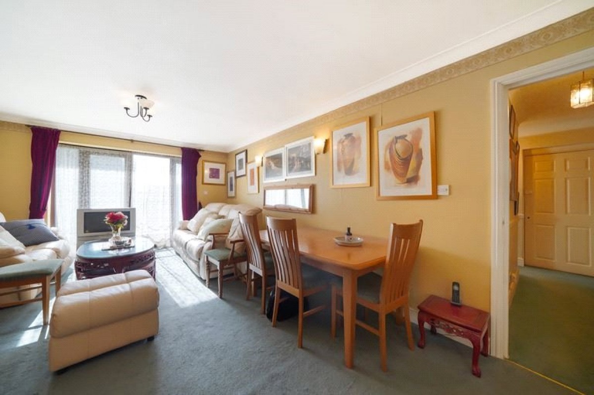 The Ridgeway, Enfield
