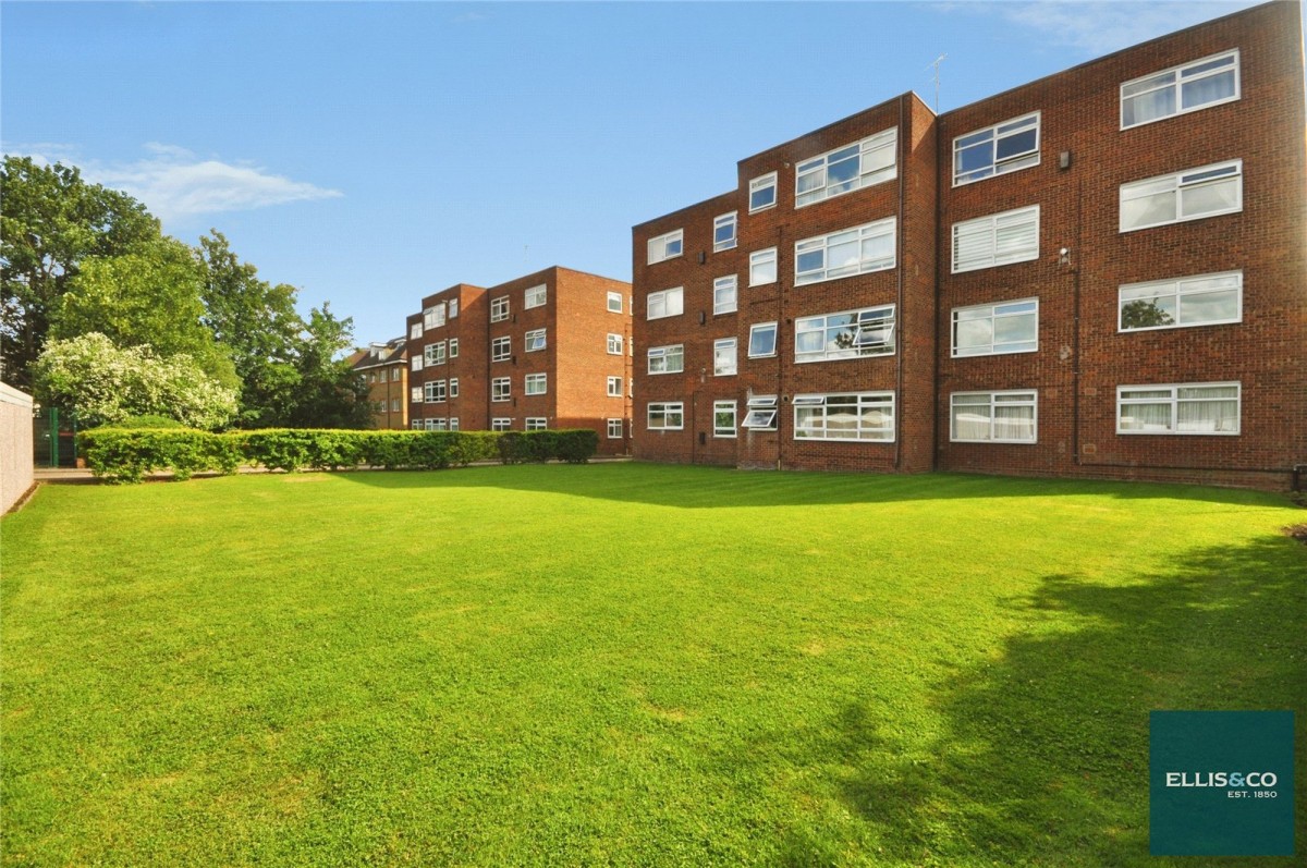 Etchingham Park Road, Finchley, London