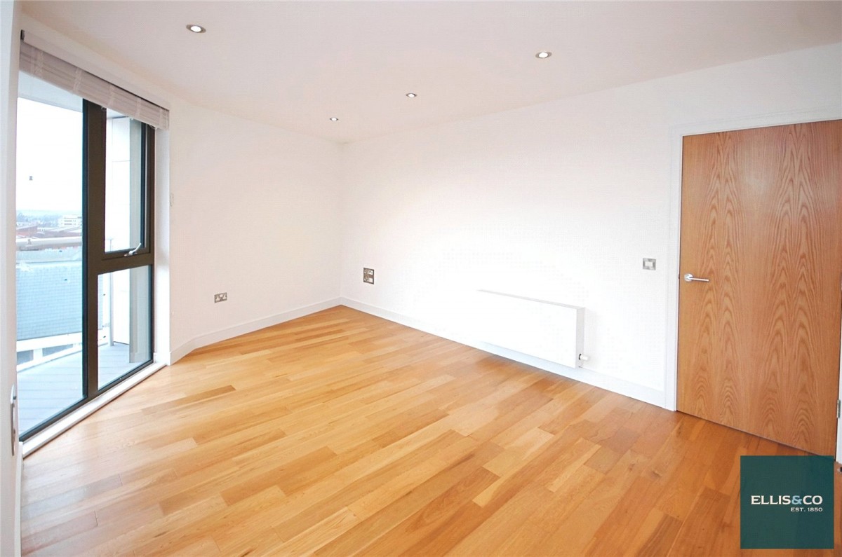 Regents Park Road, Finchley