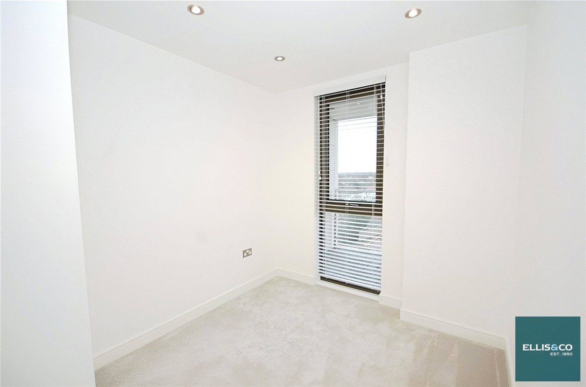 Regents Park Road, Finchley