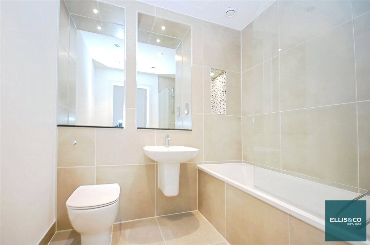 Regents Park Road, Finchley