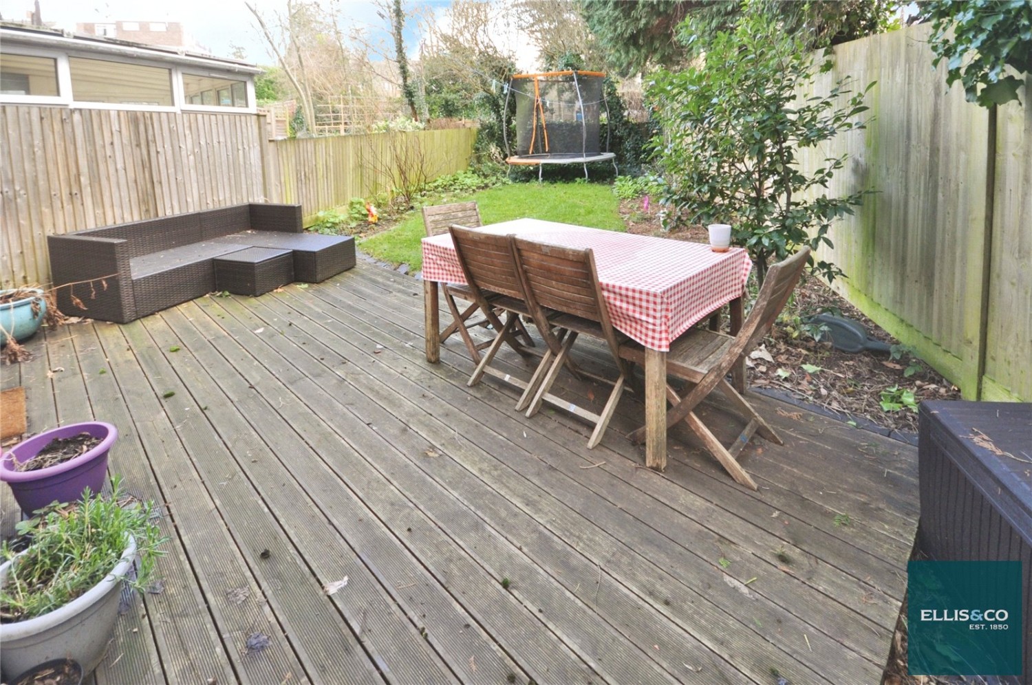 Crescent Road, Finchley