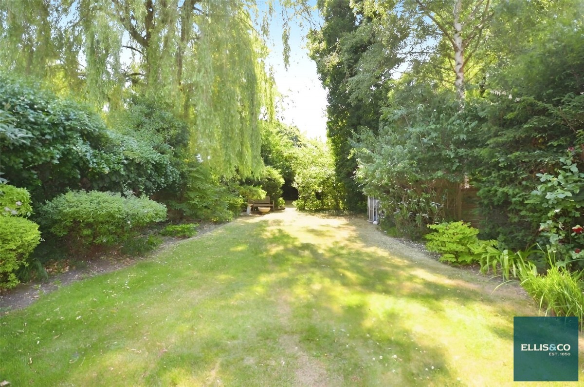 Whetstone, London