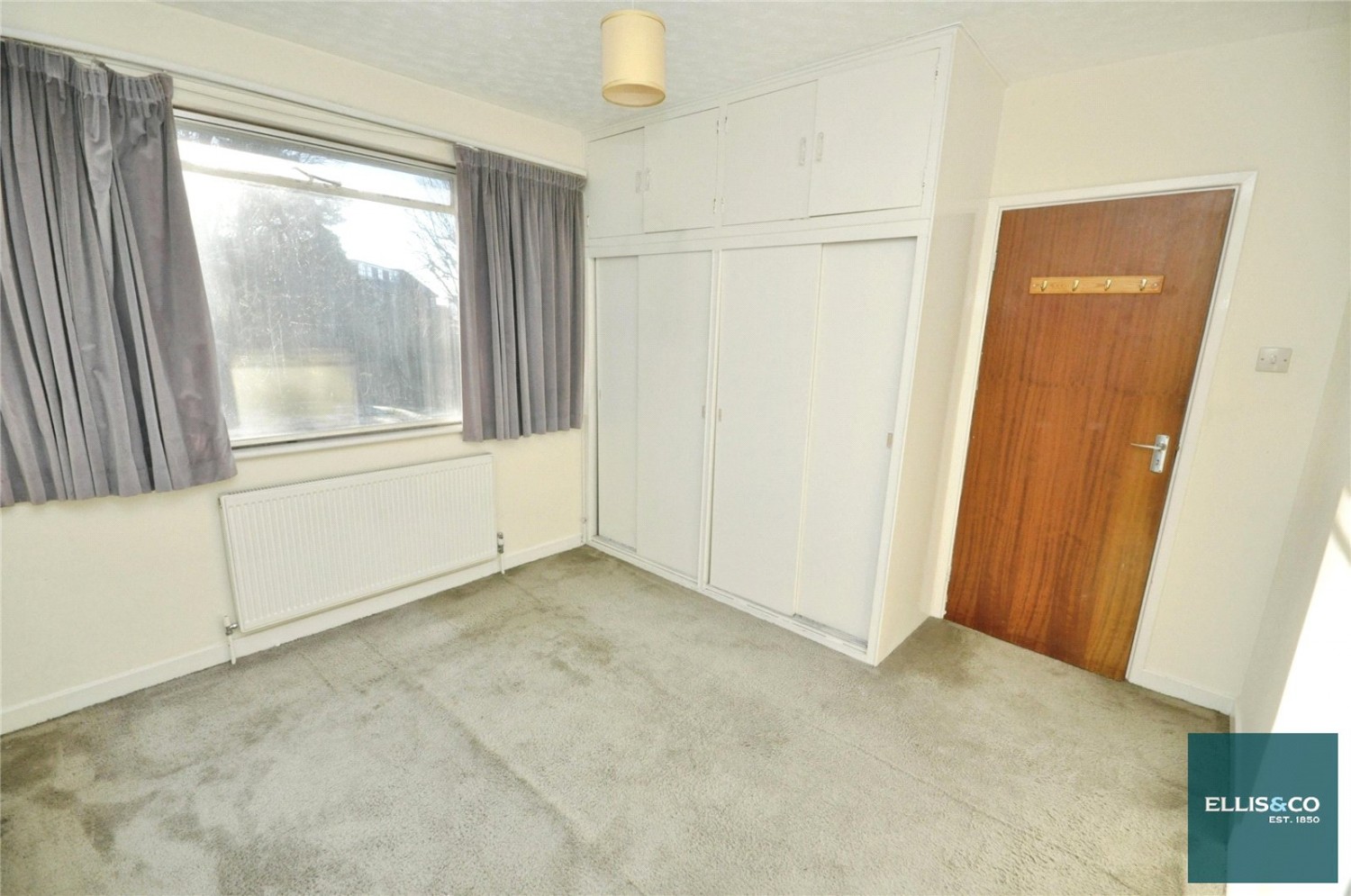 Wickliffe Avenue, Finchley