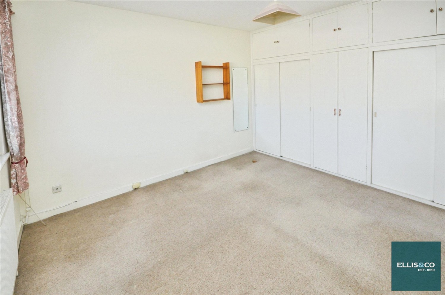 Wickliffe Avenue, Finchley