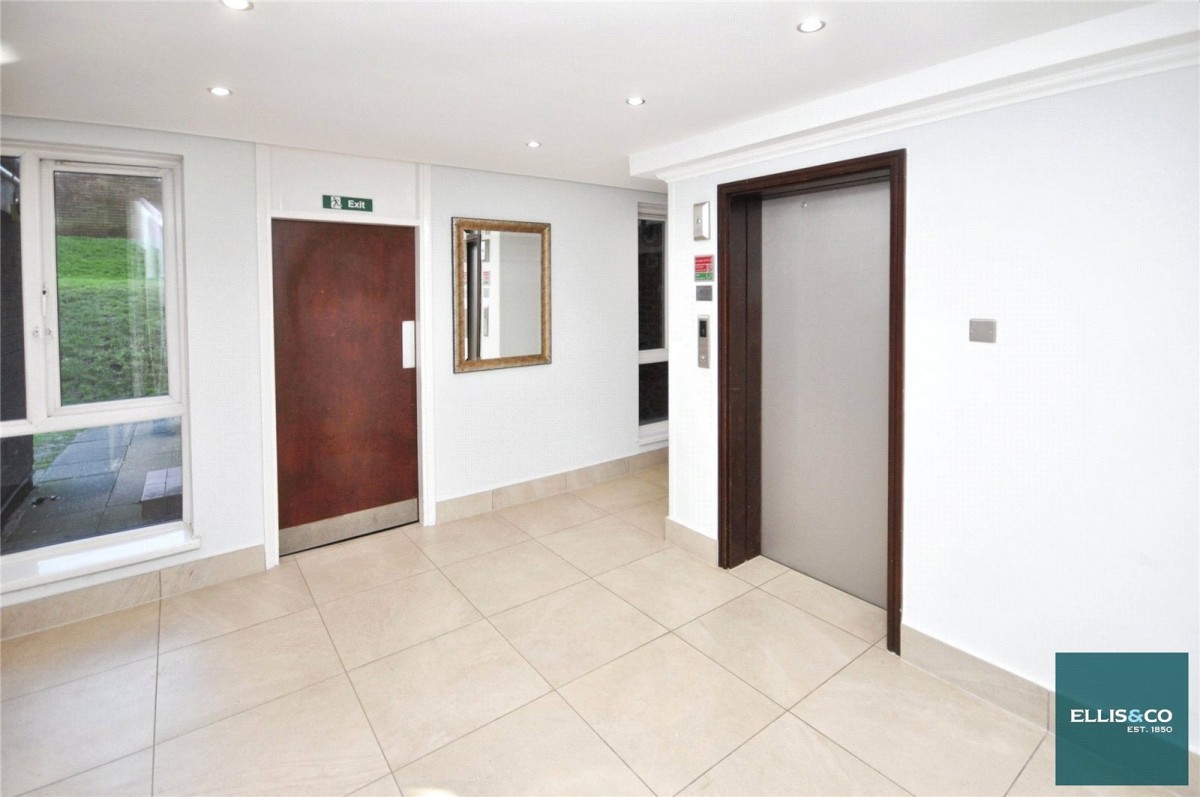 Regents Park Road, Finchley, London