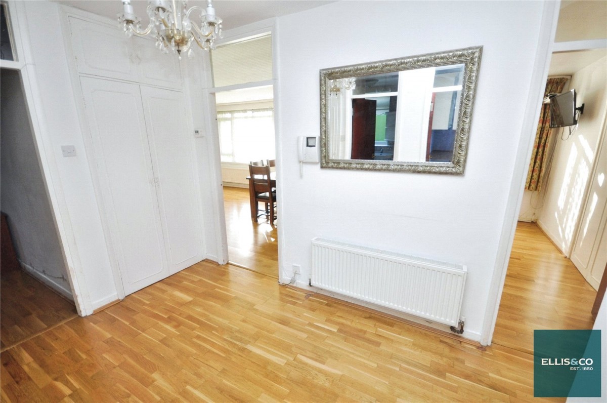 Regents Park Road, Finchley, London